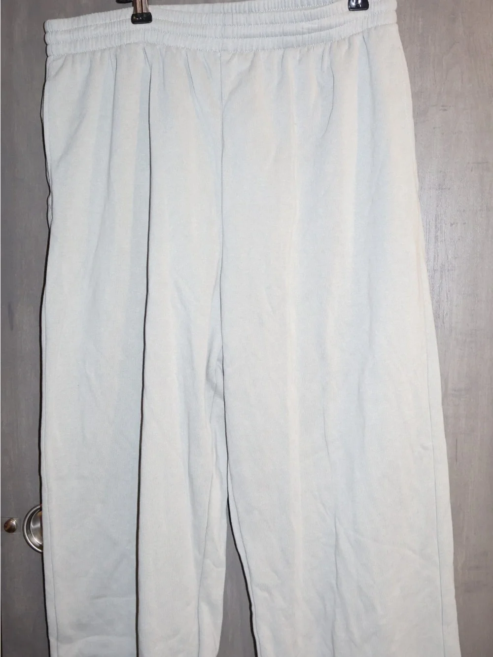H&M Sage Green Two-Piece Hoodie & Sweatpants Set – Size Medium